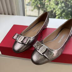 G397代购级 原版一比一复刻顶级FERRAGAMO菲拉格慕女士新版Vara铭牌玛丽珍网鞋脚果然更惊艳~蝴蝶结,集美感与 G397代购级 原版一比一复刻顶级FERRAGAMO菲拉格慕女士新版Vara铭牌玛丽珍网鞋脚果然更惊艳~蝴蝶结,集美感与