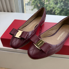 G397代购级 原版一比一复刻顶级FERRAGAMO菲拉格慕女士新版Vara铭牌玛丽珍网鞋脚果然更惊艳~蝴蝶结,集美感与 G397代购级 原版一比一复刻顶级FERRAGAMO菲拉格慕女士新版Vara铭牌玛丽珍网鞋脚果然更惊艳~蝴蝶结,集美感与
