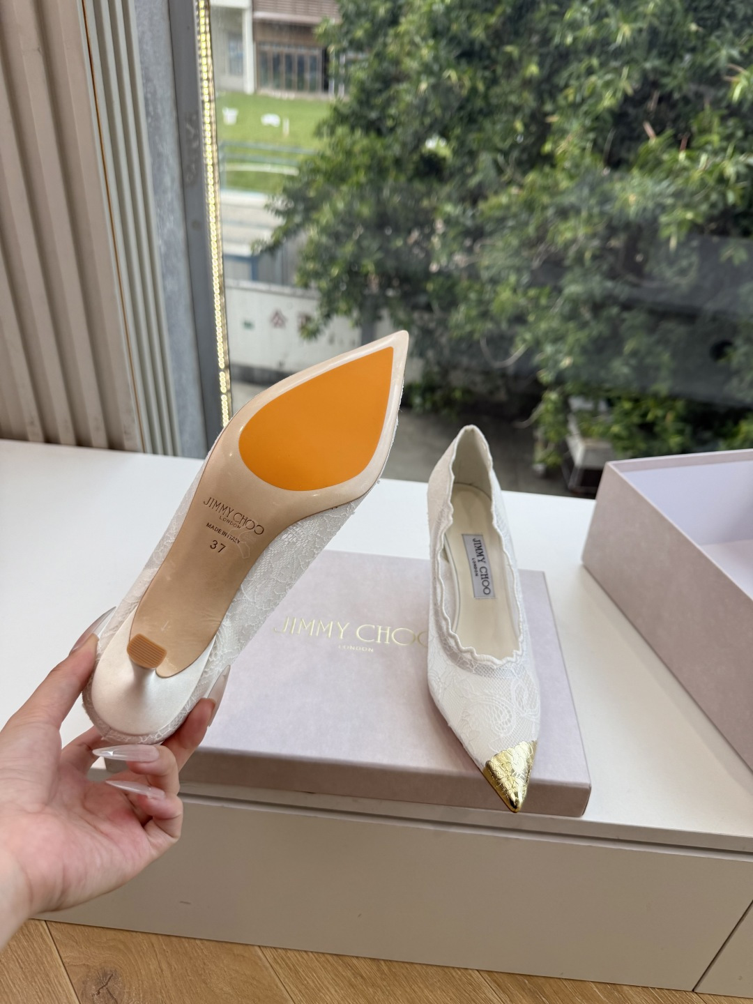 G987顶级品质JimmyCho*吉米周爆品 顶版 尖头高跟鞋 这也太仙了叭,像艺术品一样美到窒息的很生动形象,很温柔 G987顶级品质JimmyCho*吉米周爆品 顶版 尖头高跟鞋 这也太仙了叭,像艺术品一样美到窒息的很生动形象,很温柔