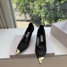G987顶级品质JimmyCho*吉米周爆品 顶版 尖头高跟鞋 这也太仙了叭,像艺术品一样美到窒息的很生动形象,很温柔 G987顶级品质JimmyCho*吉米周爆品 顶版 尖头高跟鞋 这也太仙了叭,像艺术品一样美到窒息的很生动形象,很温柔