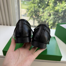 G012顶级品质BV 秀款BOTTEGA VENETA乐福鞋C随性复古秀款 Romeo 女士乐福鞋,灵感回溯至60年代的 G012顶级品质BV 秀款BOTTEGA VENETA乐福鞋C随性复古秀款 Romeo 女士乐福鞋,灵感回溯至60年代的