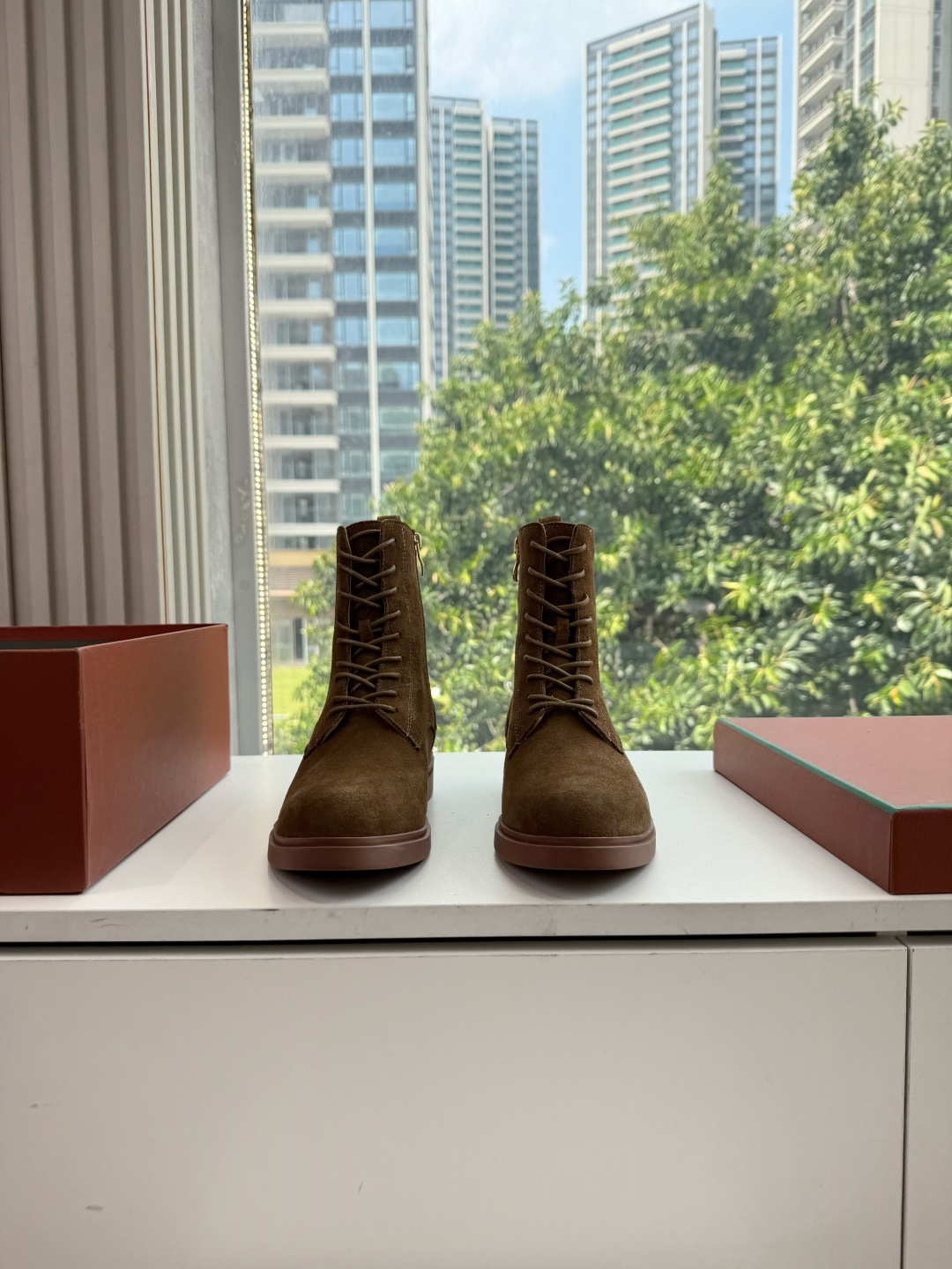 G127代购级别所见即所得Loro Piana 诺悠翩雅 LP秋冬新款 Kilda踝靴侧拉链短靴 这款标志性踝靴采用打蜡 G127代购级别所见即所得Loro Piana 诺悠翩雅 LP秋冬新款 Kilda踝靴侧拉链短靴 这款标志性踝靴采用打蜡