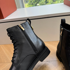 G127代购级别所见即所得Loro Piana 诺悠翩雅 LP秋冬新款 Kilda踝靴侧拉链短靴 这款标志性踝靴采用打蜡 G127代购级别所见即所得Loro Piana 诺悠翩雅 LP秋冬新款 Kilda踝靴侧拉链短靴 这款标志性踝靴采用打蜡