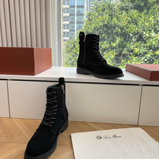 G127代购级别所见即所得Loro Piana 诺悠翩雅 LP秋冬新款 Kilda踝靴侧拉链短靴 这款标志性踝靴采用打蜡 G127代购级别所见即所得Loro Piana 诺悠翩雅 LP秋冬新款 Kilda踝靴侧拉链短靴 这款标志性踝靴采用打蜡