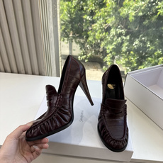 G988顶级品质Saint Laurent / 圣罗兰新款单鞋高跟鞋YSL姐姐的美丽尤物高跟鞋 又是人间圣罗兰 Rose G988顶级品质Saint Laurent / 圣罗兰新款单鞋高跟鞋YSL姐姐的美丽尤物高跟鞋 又是人间圣罗兰 Rose