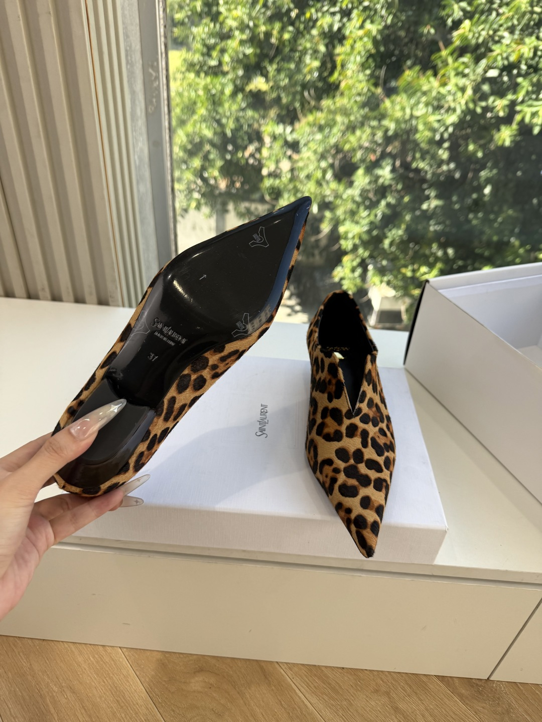 G013顶级品质Saint Laurent / 圣罗兰新款单鞋尖头高跟鞋YSL姐姐的美丽尤物高跟鞋 又是人间圣罗兰 Ro G013顶级品质Saint Laurent / 圣罗兰新款单鞋尖头高跟鞋YSL姐姐的美丽尤物高跟鞋 又是人间圣罗兰 Ro