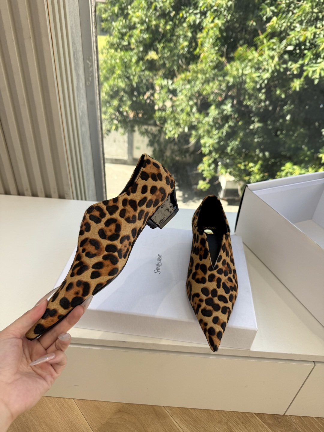 G013顶级品质Saint Laurent / 圣罗兰新款单鞋尖头高跟鞋YSL姐姐的美丽尤物高跟鞋 又是人间圣罗兰 Ro G013顶级品质Saint Laurent / 圣罗兰新款单鞋尖头高跟鞋YSL姐姐的美丽尤物高跟鞋 又是人间圣罗兰 Ro
