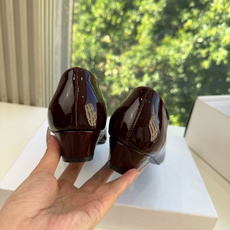 G013顶级品质Saint Laurent / 圣罗兰新款单鞋尖头高跟鞋YSL姐姐的美丽尤物高跟鞋 又是人间圣罗兰 Ro G013顶级品质Saint Laurent / 圣罗兰新款单鞋尖头高跟鞋YSL姐姐的美丽尤物高跟鞋 又是人间圣罗兰 Ro