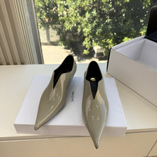 G013顶级品质Saint Laurent / 圣罗兰新款单鞋尖头高跟鞋YSL姐姐的美丽尤物高跟鞋 又是人间圣罗兰 Ro G013顶级品质Saint Laurent / 圣罗兰新款单鞋尖头高跟鞋YSL姐姐的美丽尤物高跟鞋 又是人间圣罗兰 Ro
