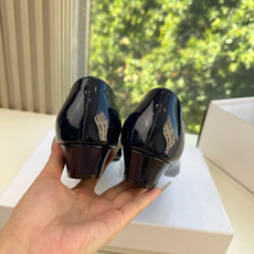 G013顶级品质Saint Laurent / 圣罗兰新款单鞋尖头高跟鞋YSL姐姐的美丽尤物高跟鞋 又是人间圣罗兰 Ro G013顶级品质Saint Laurent / 圣罗兰新款单鞋尖头高跟鞋YSL姐姐的美丽尤物高跟鞋 又是人间圣罗兰 Ro