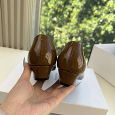 G013顶级品质Saint Laurent / 圣罗兰新款单鞋尖头高跟鞋YSL姐姐的美丽尤物高跟鞋 又是人间圣罗兰 Ro G013顶级品质Saint Laurent / 圣罗兰新款单鞋尖头高跟鞋YSL姐姐的美丽尤物高跟鞋 又是人间圣罗兰 Ro