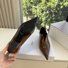 G013顶级品质Saint Laurent / 圣罗兰新款单鞋尖头高跟鞋YSL姐姐的美丽尤物高跟鞋 又是人间圣罗兰 Ro G013顶级品质Saint Laurent / 圣罗兰新款单鞋尖头高跟鞋YSL姐姐的美丽尤物高跟鞋 又是人间圣罗兰 Ro
