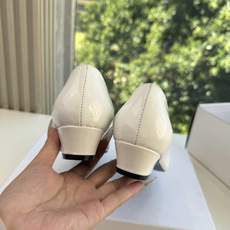 G013顶级品质Saint Laurent / 圣罗兰新款单鞋尖头高跟鞋YSL姐姐的美丽尤物高跟鞋 又是人间圣罗兰 Ro G013顶级品质Saint Laurent / 圣罗兰新款单鞋尖头高跟鞋YSL姐姐的美丽尤物高跟鞋 又是人间圣罗兰 Ro