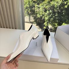 G013顶级品质Saint Laurent / 圣罗兰新款单鞋尖头高跟鞋YSL姐姐的美丽尤物高跟鞋 又是人间圣罗兰 Ro G013顶级品质Saint Laurent / 圣罗兰新款单鞋尖头高跟鞋YSL姐姐的美丽尤物高跟鞋 又是人间圣罗兰 Ro