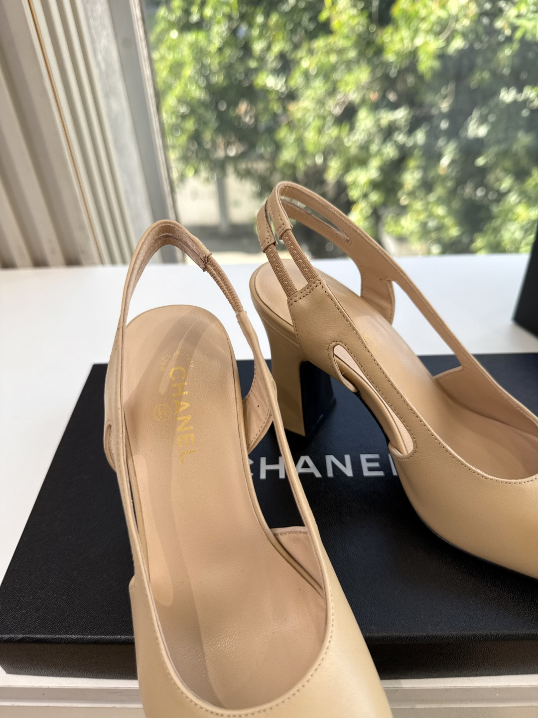 G238所见即所得代购级CHANE*2026小香奈儿爆品玛丽珍包头单鞋凉鞋 妥妥的自留款!!比经典款Slingback舒 G238所见即所得代购级CHANE*2026小香奈儿爆品玛丽珍包头单鞋凉鞋 妥妥的自留款!!比经典款Slingback舒
