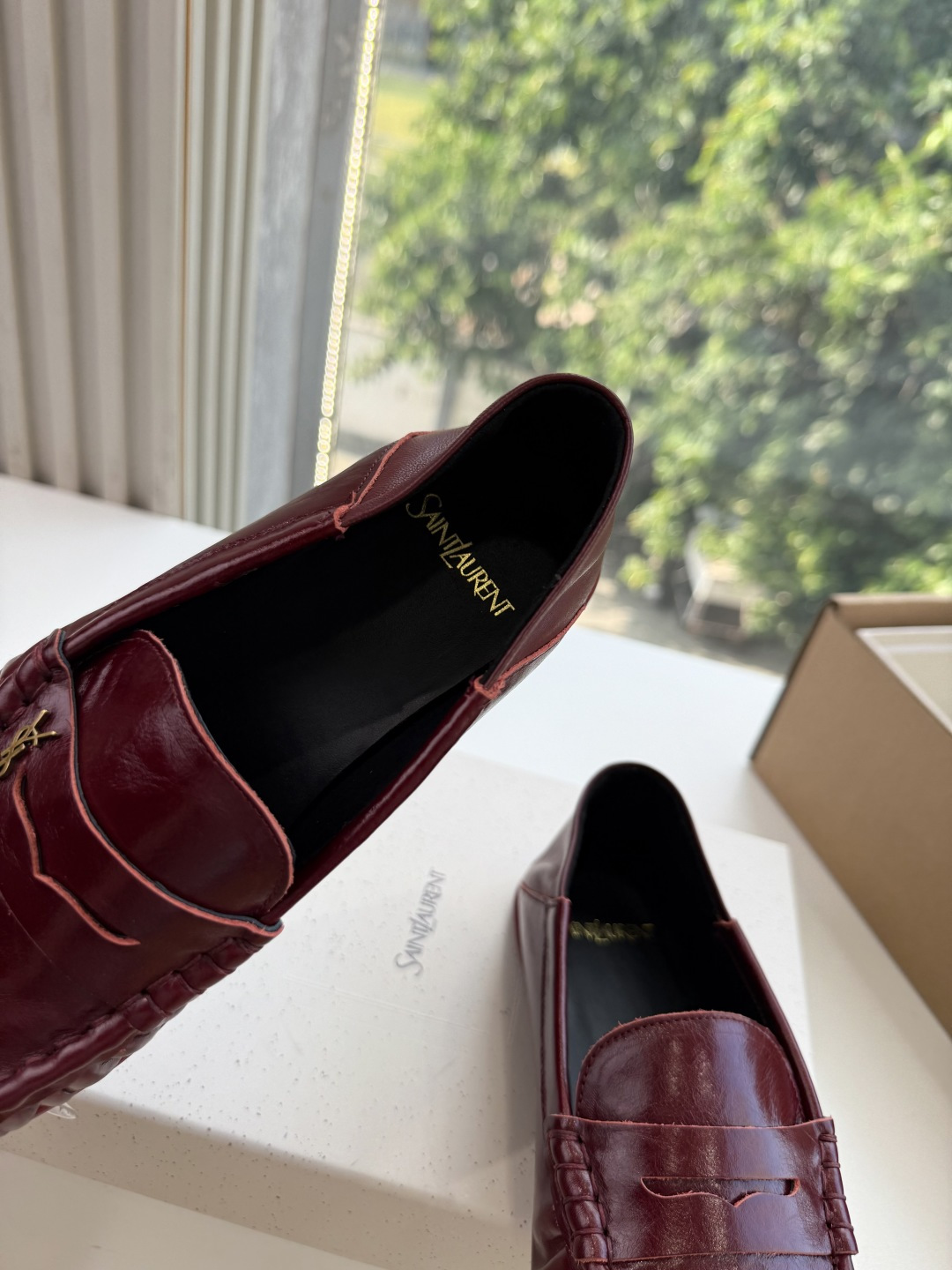 G288隐形内增高Saint Lauren*YSL圣罗兰新品YSL情侣系列乐福鞋小logo乐福鞋半拖标志性的小logo是 G288隐形内增高Saint Lauren*YSL圣罗兰新品YSL情侣系列乐福鞋小logo乐福鞋半拖标志性的小logo是
