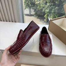 G288隐形内增高Saint Lauren*YSL圣罗兰新品YSL情侣系列乐福鞋小logo乐福鞋半拖标志性的小logo是 G288隐形内增高Saint Lauren*YSL圣罗兰新品YSL情侣系列乐福鞋小logo乐福鞋半拖标志性的小logo是