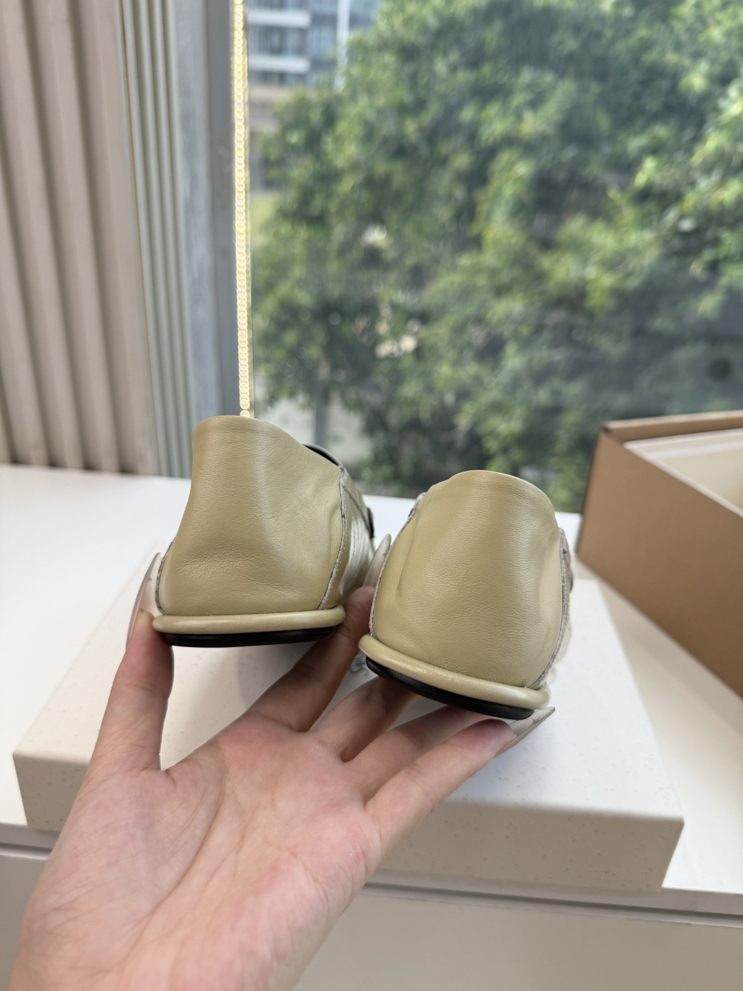 G288隐形内增高Saint Lauren*YSL圣罗兰新品YSL情侣系列乐福鞋小logo乐福鞋半拖标志性的小logo是 G288隐形内增高Saint Lauren*YSL圣罗兰新品YSL情侣系列乐福鞋小logo乐福鞋半拖标志性的小logo是