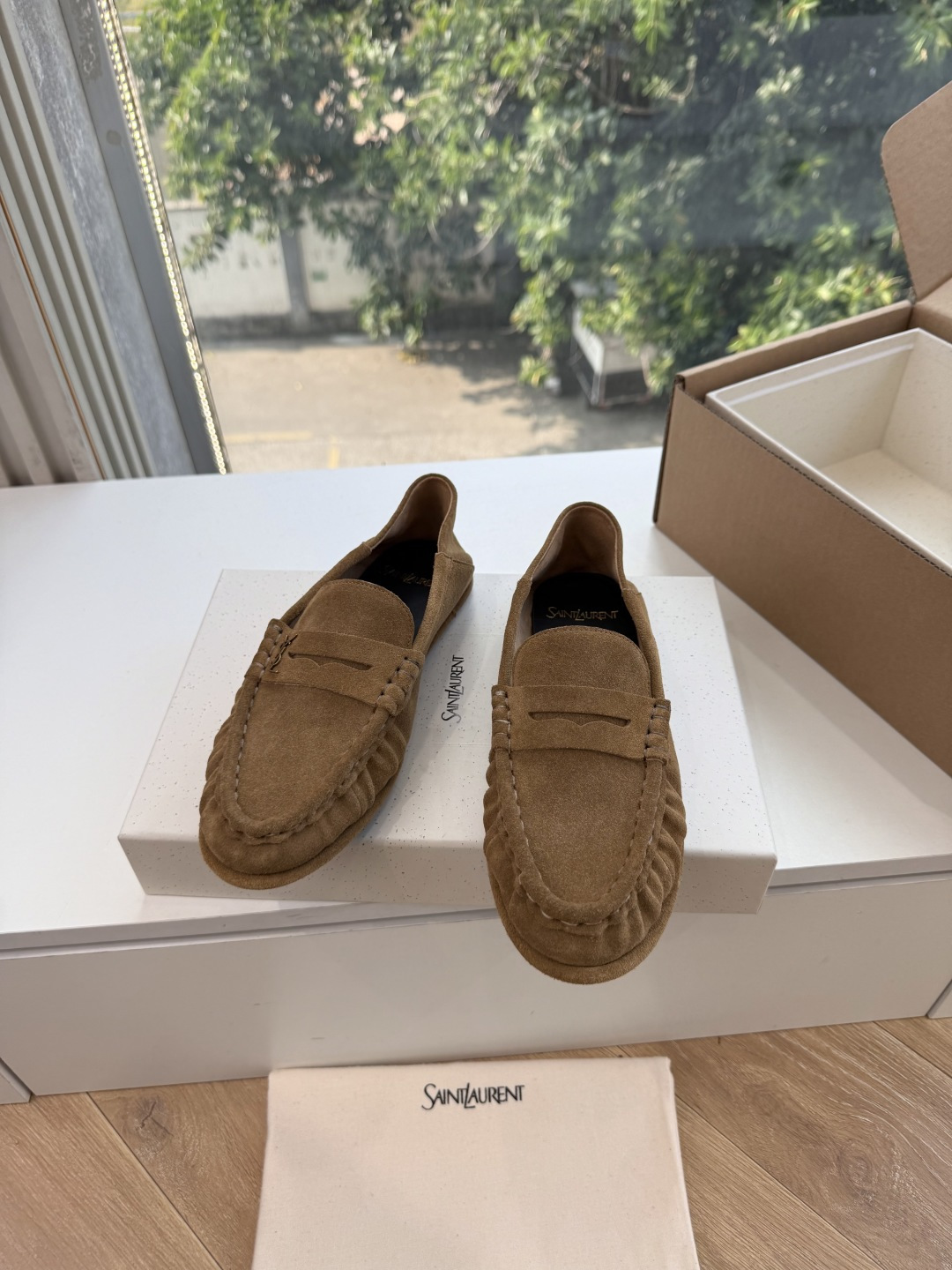 G288隐形内增高Saint Lauren*YSL圣罗兰新品YSL情侣系列乐福鞋小logo乐福鞋半拖标志性的小logo是 G288隐形内增高Saint Lauren*YSL圣罗兰新品YSL情侣系列乐福鞋小logo乐福鞋半拖标志性的小logo是