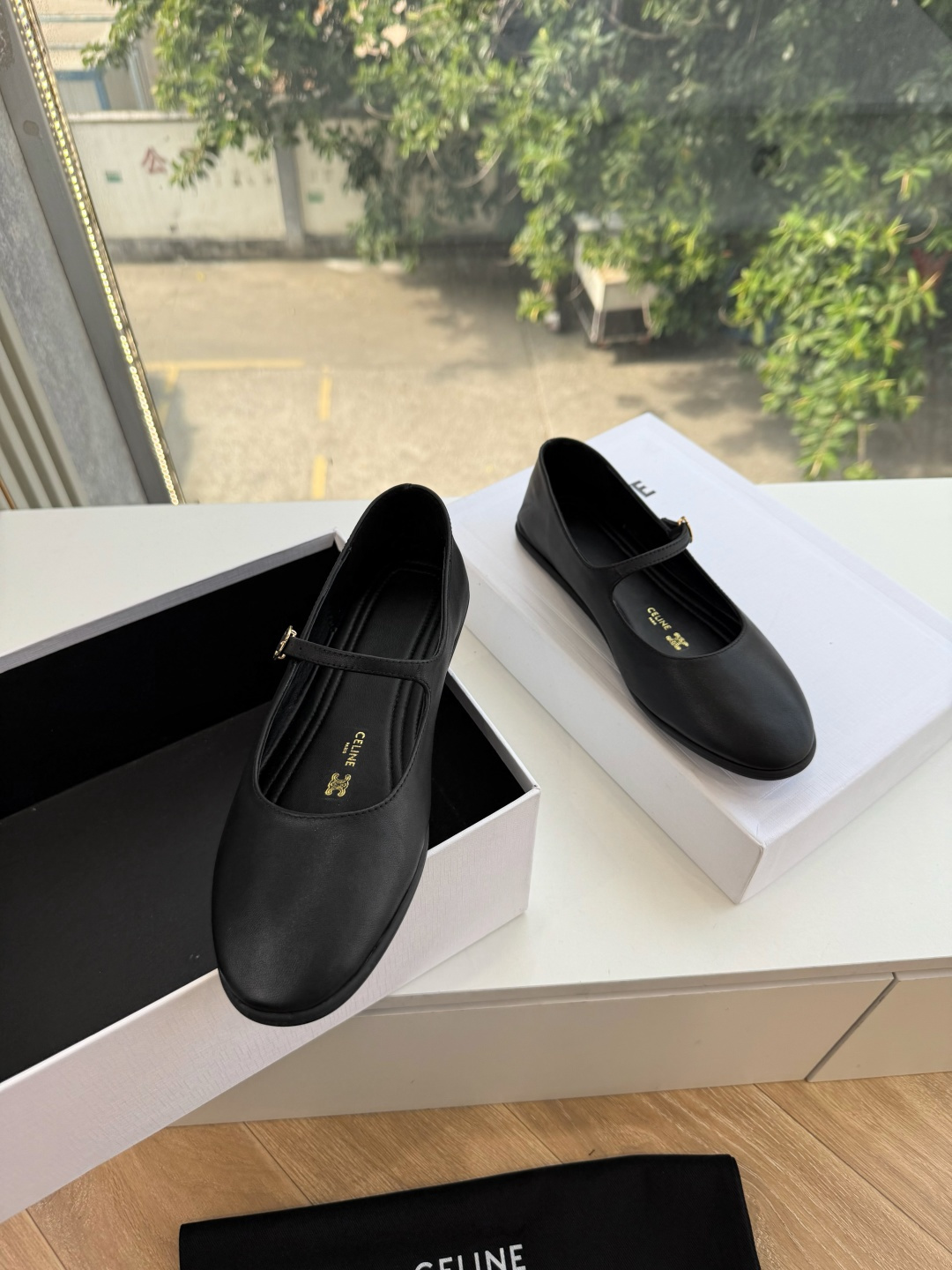 G339CELINE 赛琳 最新 Les系带英塞琳玛丽珍鞋简单舒服,干净利落,增高显腿细,无论是单穿还是搭配阔腿裤,高街 G339CELINE 赛琳 最新 Les系带英塞琳玛丽珍鞋简单舒服,干净利落,增高显腿细,无论是单穿还是搭配阔腿裤,高街