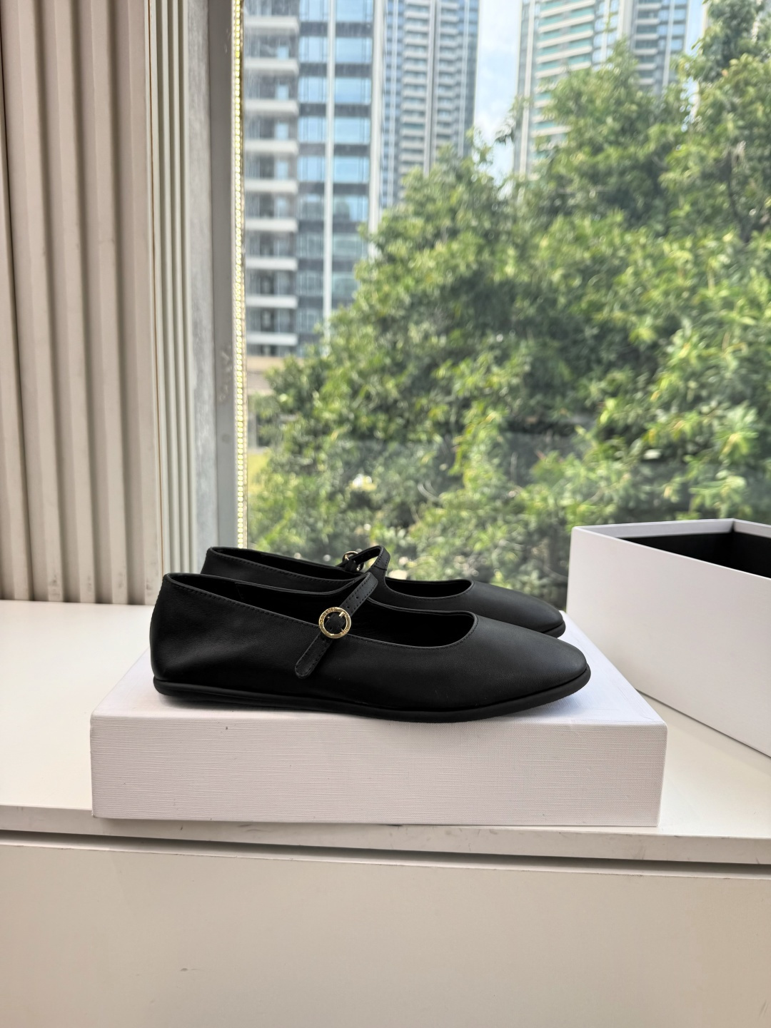 G339CELINE 赛琳 最新 Les系带英塞琳玛丽珍鞋简单舒服,干净利落,增高显腿细,无论是单穿还是搭配阔腿裤,高街 G339CELINE 赛琳 最新 Les系带英塞琳玛丽珍鞋简单舒服,干净利落,增高显腿细,无论是单穿还是搭配阔腿裤,高街
