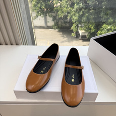 G339CELINE 赛琳 最新 Les系带英塞琳玛丽珍鞋简单舒服,干净利落,增高显腿细,无论是单穿还是搭配阔腿裤,高街 G339CELINE 赛琳 最新 Les系带英塞琳玛丽珍鞋简单舒服,干净利落,增高显腿细,无论是单穿还是搭配阔腿裤,高街