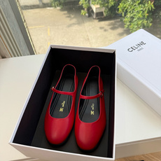 G339CELINE 赛琳 最新 Les系带英塞琳玛丽珍鞋简单舒服,干净利落,增高显腿细,无论是单穿还是搭配阔腿裤,高街 G339CELINE 赛琳 最新 Les系带英塞琳玛丽珍鞋简单舒服,干净利落,增高显腿细,无论是单穿还是搭配阔腿裤,高街