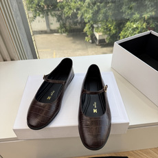 G339CELINE 赛琳 最新 Les系带英塞琳玛丽珍鞋简单舒服,干净利落,增高显腿细,无论是单穿还是搭配阔腿裤,高街 G339CELINE 赛琳 最新 Les系带英塞琳玛丽珍鞋简单舒服,干净利落,增高显腿细,无论是单穿还是搭配阔腿裤,高街