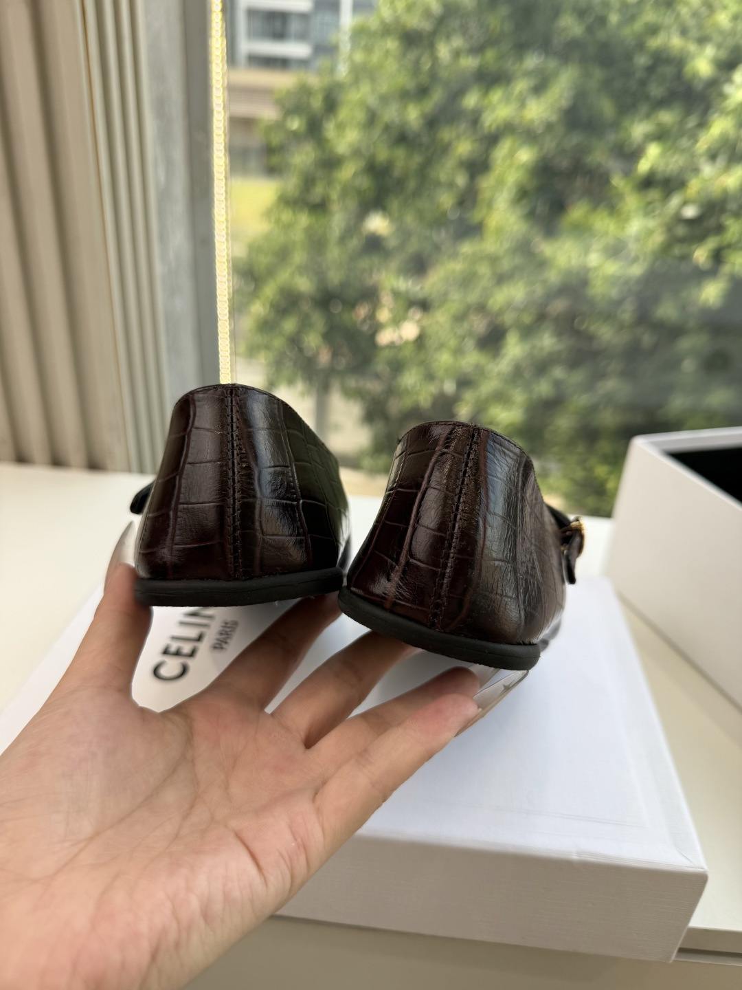 G339CELINE 赛琳 最新 Les系带英塞琳玛丽珍鞋简单舒服，干净利落，增高显腿细，无论是单穿还是搭配阔腿裤，高街