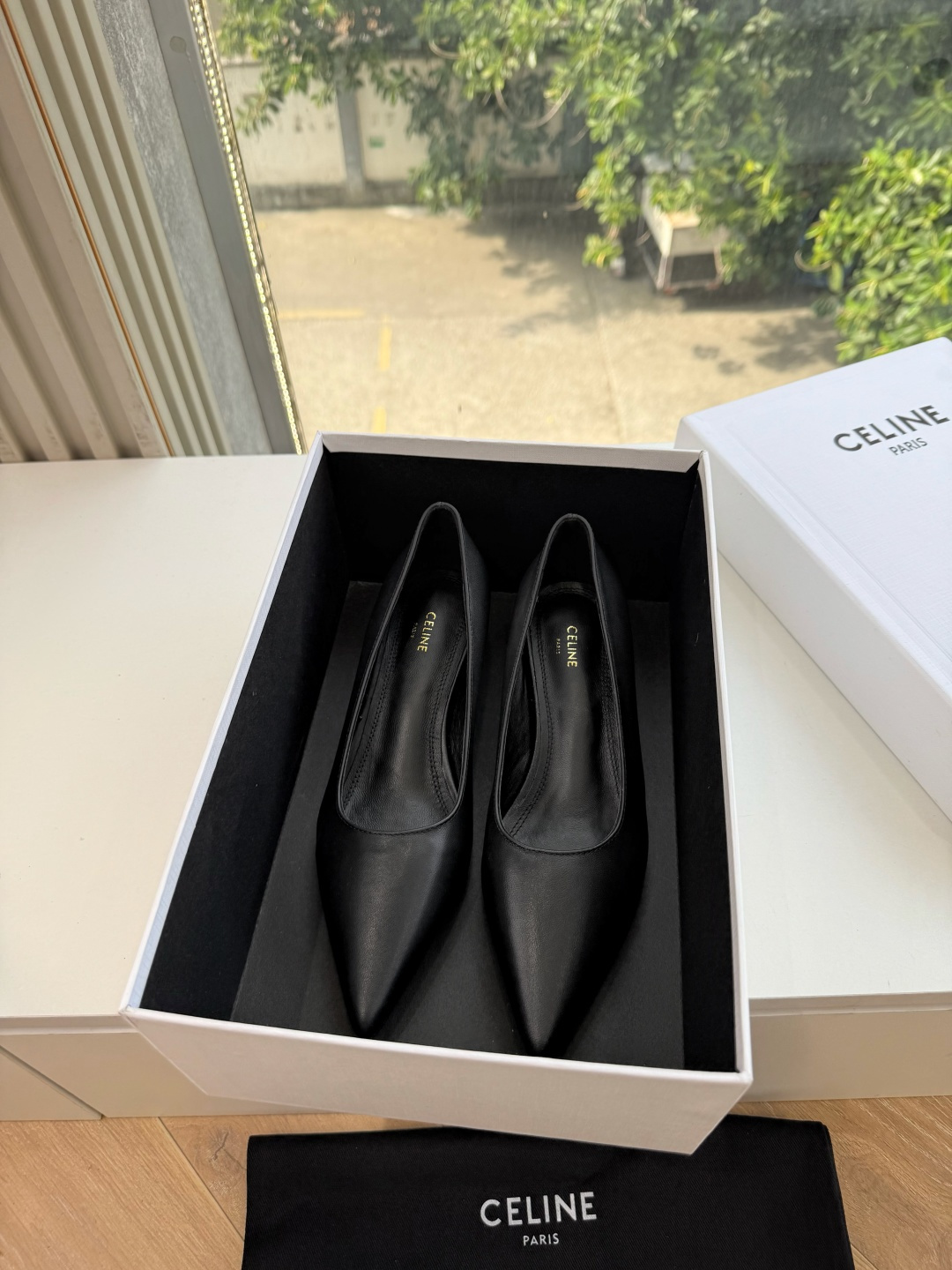 G339CELINE 赛琳 最新 Les系带英塞琳玛丽珍鞋简单舒服，干净利落，增高显腿细，无论是单穿还是搭配阔腿裤，高街