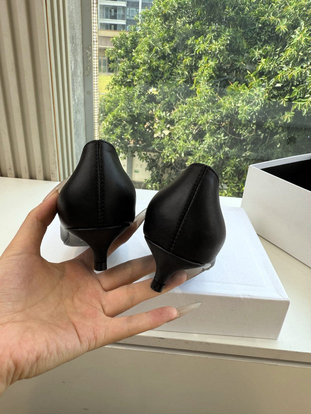 G339CELINE 赛琳 最新 Les系带英塞琳玛丽珍鞋简单舒服，干净利落，增高显腿细，无论是单穿还是搭配阔腿裤，高街