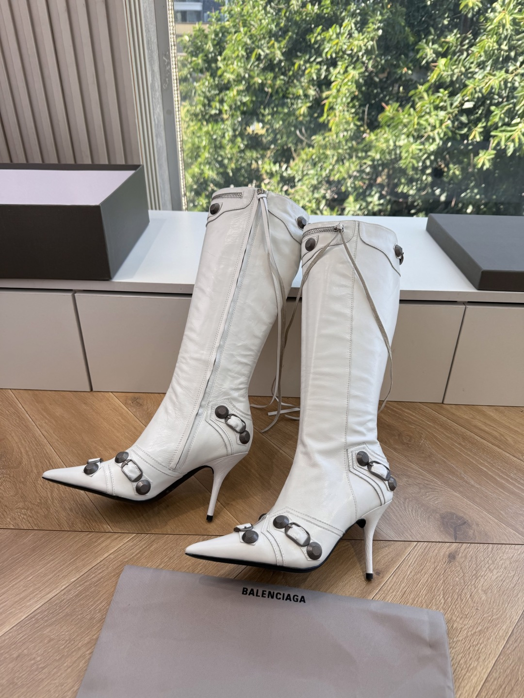 G289Balenciag*巴黎世家尖头切尔西短靴骑士靴酷飒出街，超有个性，独特翻折设计，个性又前卫，金属扣点缀，酷感十