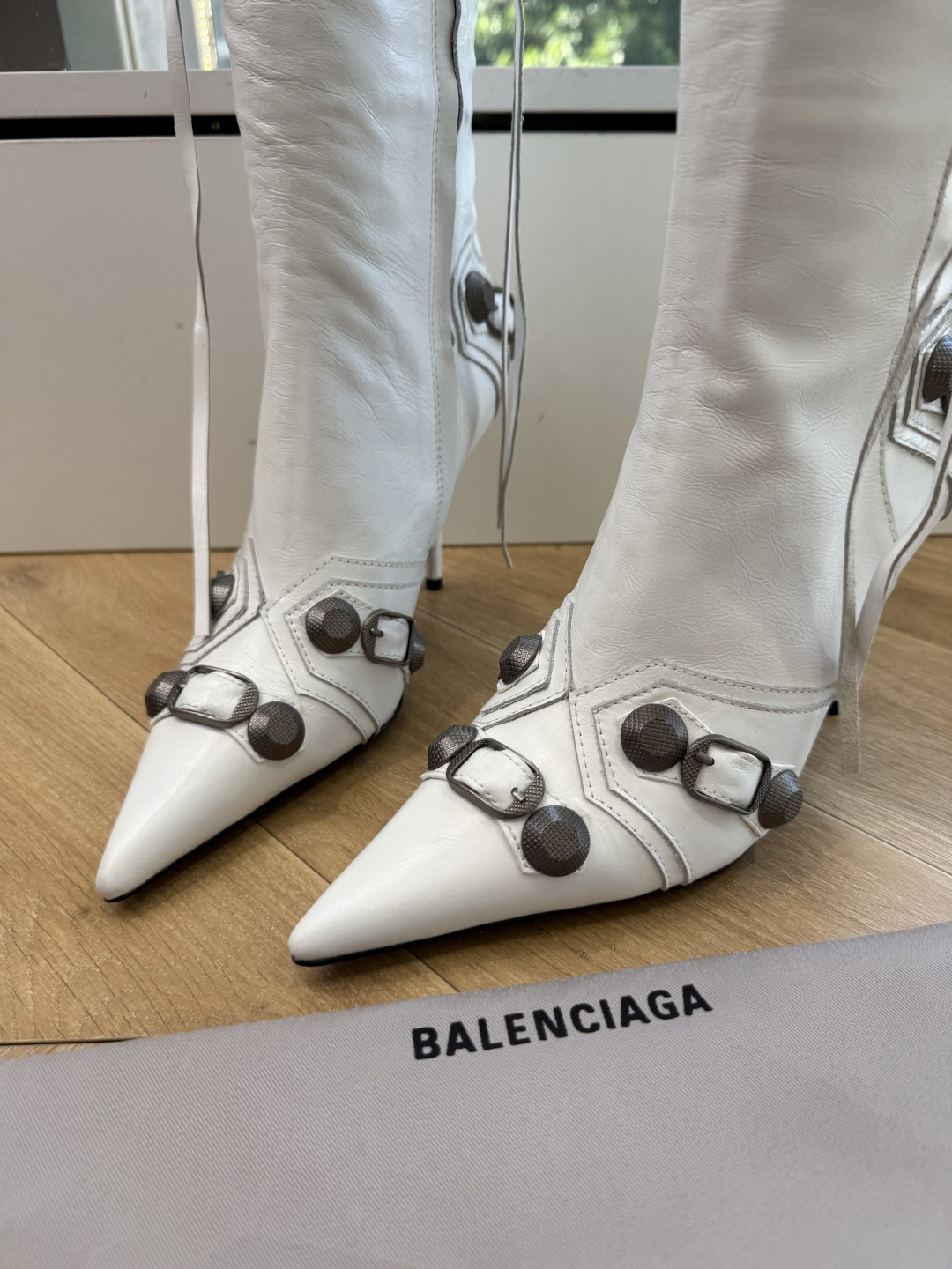 G289Balenciag*巴黎世家尖头切尔西短靴骑士靴酷飒出街，超有个性，独特翻折设计，个性又前卫，金属扣点缀，酷感十