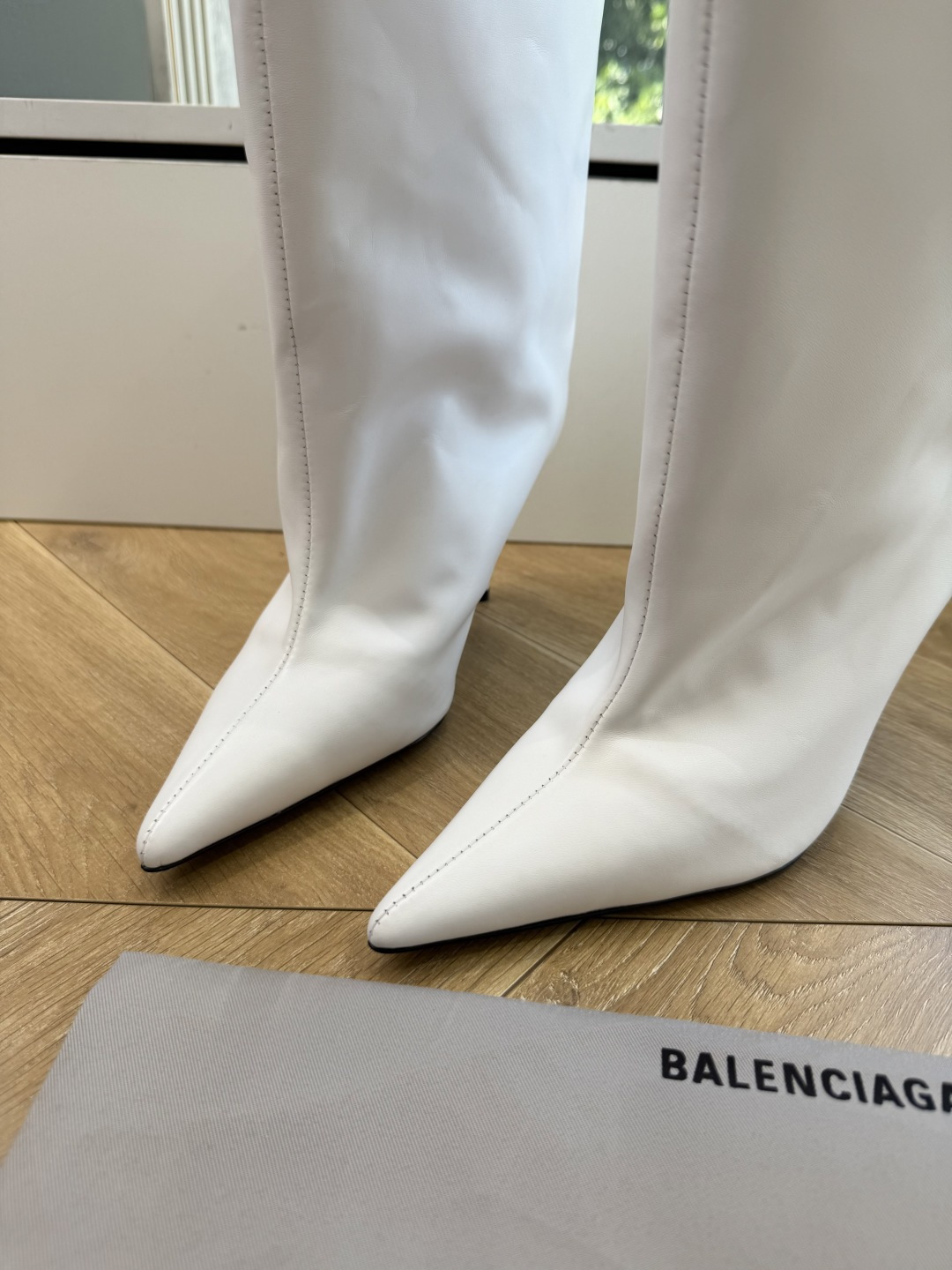 G289Balenciag*巴黎世家尖头切尔西短靴骑士靴酷飒出街,超有个性,独特翻折设计,个性又前卫,金属扣点缀,酷感十 G289Balenciag*巴黎世家尖头切尔西短靴骑士靴酷飒出街,超有个性,独特翻折设计,个性又前卫,金属扣点缀,酷感十