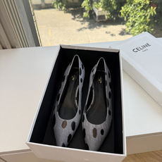 G127CELINE 赛琳 最新 Les系带英塞琳玛丽珍鞋简单舒服,干净利落,增高显腿细,无论是单穿还是搭配阔腿裤,高街 G127CELINE 赛琳 最新 Les系带英塞琳玛丽珍鞋简单舒服,干净利落,增高显腿细,无论是单穿还是搭配阔腿裤,高街