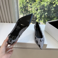 G127CELINE 赛琳 最新 Les系带英塞琳玛丽珍鞋简单舒服,干净利落,增高显腿细,无论是单穿还是搭配阔腿裤,高街 G127CELINE 赛琳 最新 Les系带英塞琳玛丽珍鞋简单舒服,干净利落,增高显腿细,无论是单穿还是搭配阔腿裤,高街