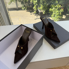 G289所见即所得Balenciag巴黎世家芭蕾高跟单鞋舞鞋巴黎世家非常经典的设计,高跟鞋非常性感,搭配狂野自我!不羁风 G289所见即所得Balenciag巴黎世家芭蕾高跟单鞋舞鞋巴黎世家非常经典的设计,高跟鞋非常性感,搭配狂野自我!不羁风