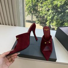 G289所见即所得Balenciag巴黎世家芭蕾高跟单鞋舞鞋巴黎世家非常经典的设计,高跟鞋非常性感,搭配狂野自我!不羁风 G289所见即所得Balenciag巴黎世家芭蕾高跟单鞋舞鞋巴黎世家非常经典的设计,高跟鞋非常性感,搭配狂野自我!不羁风