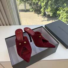 G289所见即所得Balenciag巴黎世家芭蕾高跟单鞋舞鞋巴黎世家非常经典的设计,高跟鞋非常性感,搭配狂野自我!不羁风 G289所见即所得Balenciag巴黎世家芭蕾高跟单鞋舞鞋巴黎世家非常经典的设计,高跟鞋非常性感,搭配狂野自我!不羁风