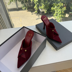 G289所见即所得Balenciag巴黎世家芭蕾高跟单鞋舞鞋巴黎世家非常经典的设计,高跟鞋非常性感,搭配狂野自我!不羁风 G289所见即所得Balenciag巴黎世家芭蕾高跟单鞋舞鞋巴黎世家非常经典的设计,高跟鞋非常性感,搭配狂野自我!不羁风