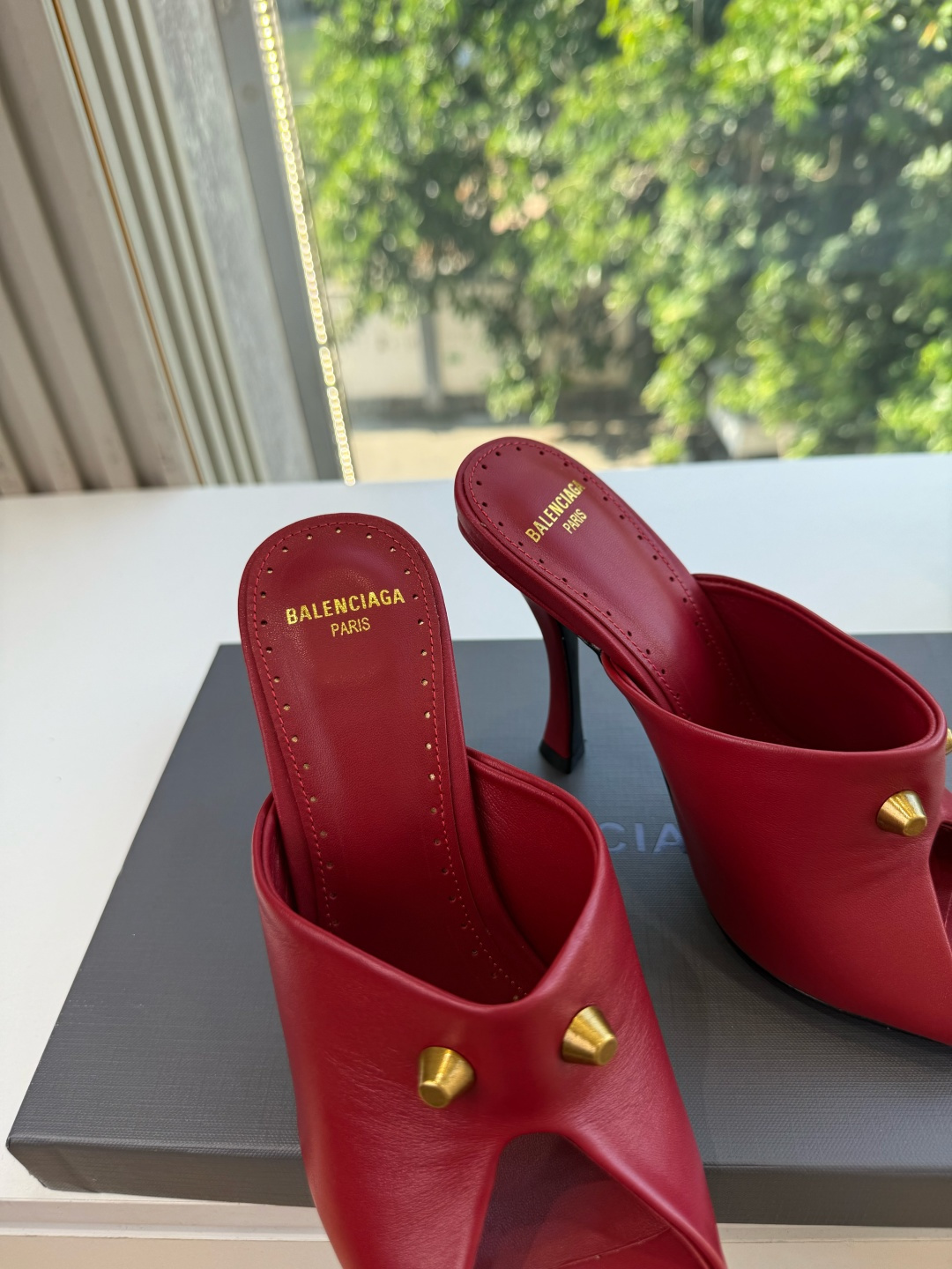 G289所见即所得Balenciag巴黎世家芭蕾高跟单鞋舞鞋巴黎世家非常经典的设计,高跟鞋非常性感,搭配狂野自我!不羁风 G289所见即所得Balenciag巴黎世家芭蕾高跟单鞋舞鞋巴黎世家非常经典的设计,高跟鞋非常性感,搭配狂野自我!不羁风