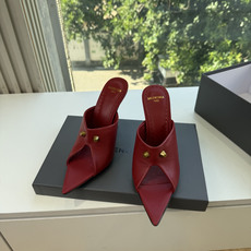 G289所见即所得Balenciag巴黎世家芭蕾高跟单鞋舞鞋巴黎世家非常经典的设计,高跟鞋非常性感,搭配狂野自我!不羁风 G289所见即所得Balenciag巴黎世家芭蕾高跟单鞋舞鞋巴黎世家非常经典的设计,高跟鞋非常性感,搭配狂野自我!不羁风