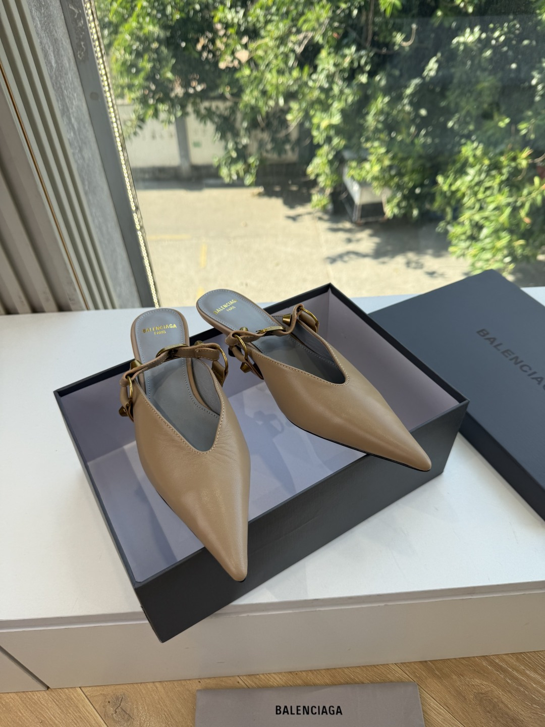 G289所见即所得Balenciag巴黎世家芭蕾高跟单鞋舞鞋巴黎世家非常经典的设计，高跟鞋非常性感，搭配狂野自我！不羁风