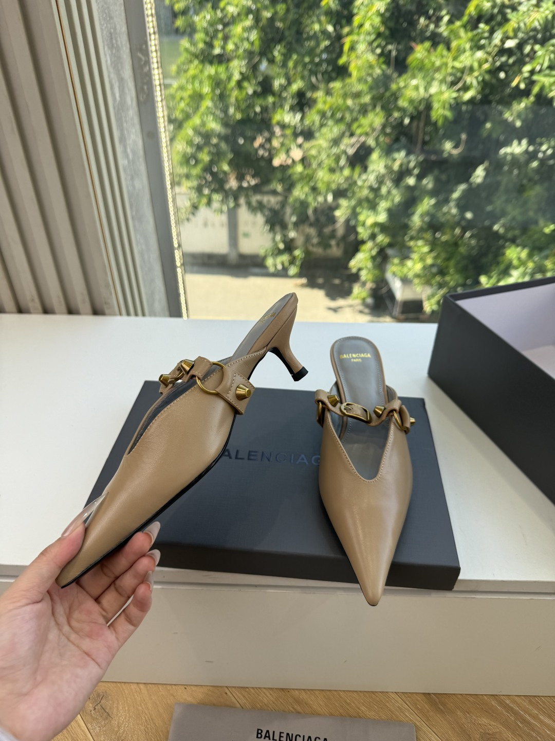 G289所见即所得Balenciag巴黎世家芭蕾高跟单鞋舞鞋巴黎世家非常经典的设计，高跟鞋非常性感，搭配狂野自我！不羁风