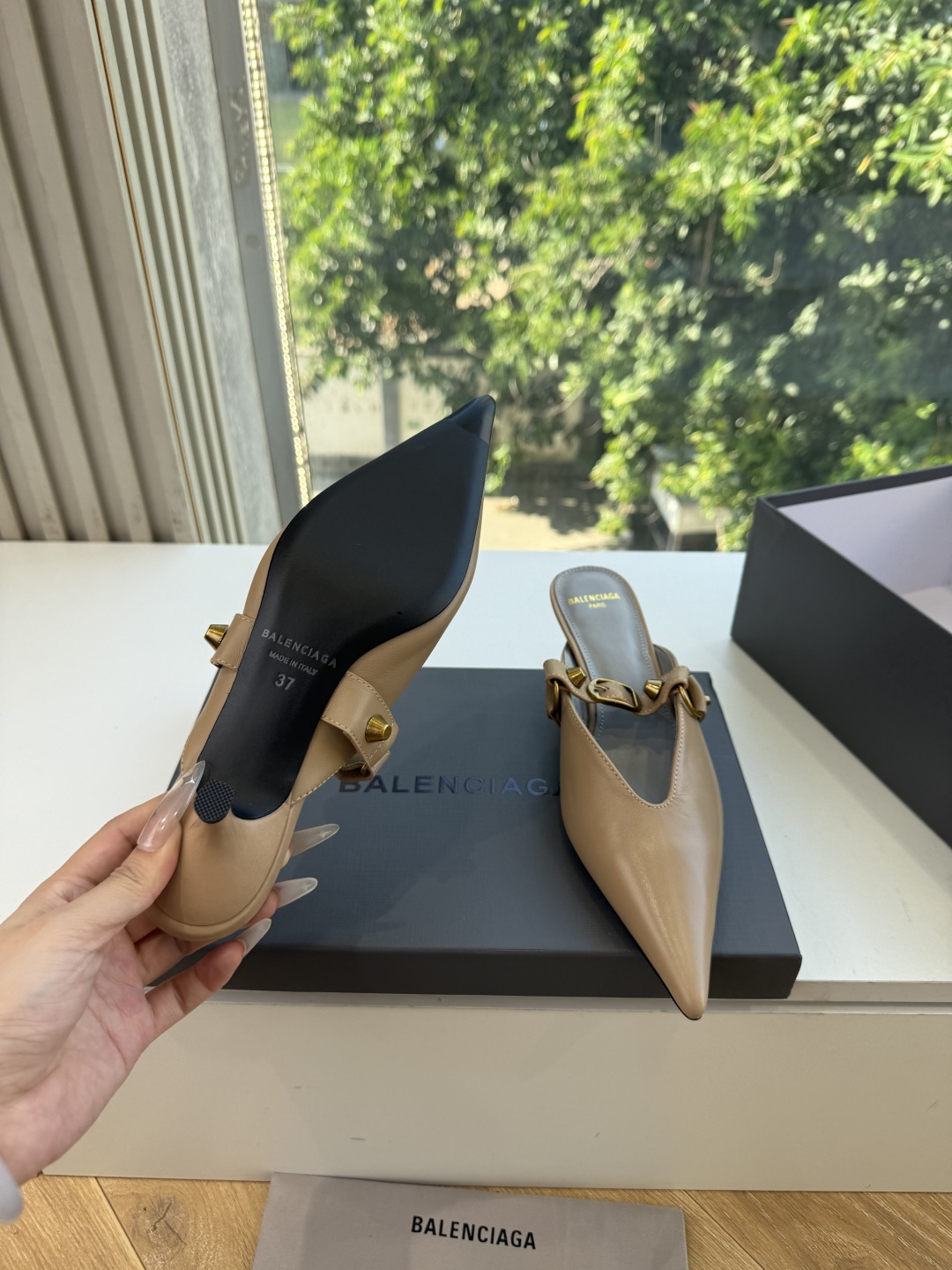 G289所见即所得Balenciag巴黎世家芭蕾高跟单鞋舞鞋巴黎世家非常经典的设计，高跟鞋非常性感，搭配狂野自我！不羁风