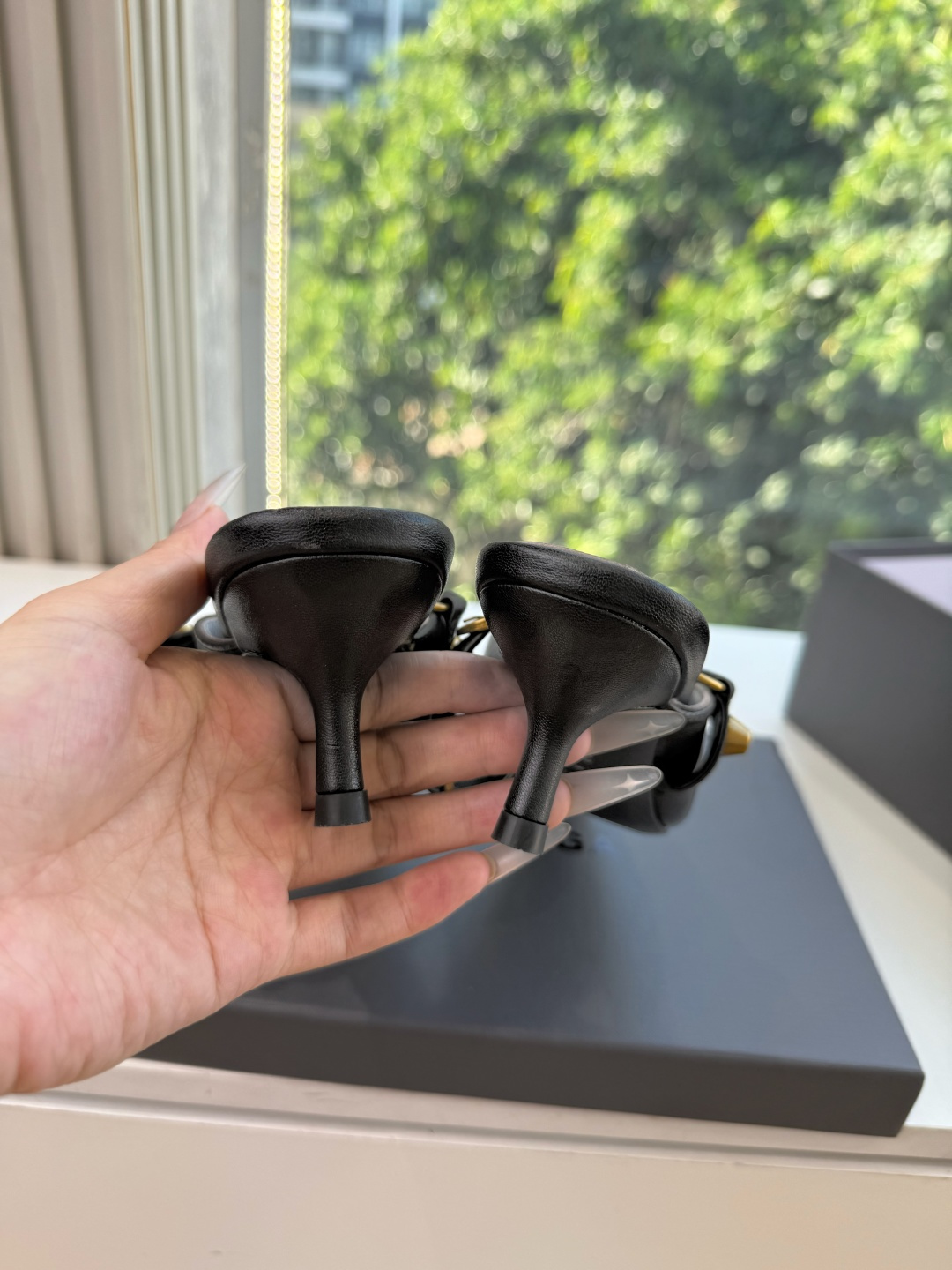G289所见即所得Balenciag巴黎世家芭蕾高跟单鞋舞鞋巴黎世家非常经典的设计，高跟鞋非常性感，搭配狂野自我！不羁风