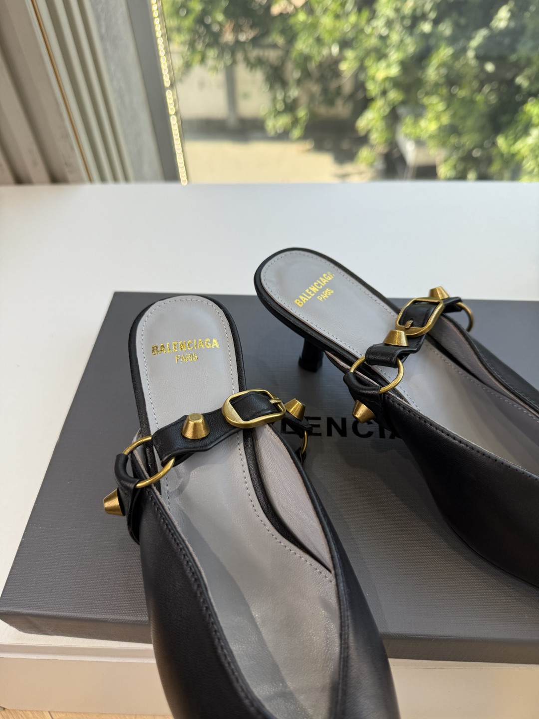 G289所见即所得Balenciag巴黎世家芭蕾高跟单鞋舞鞋巴黎世家非常经典的设计，高跟鞋非常性感，搭配狂野自我！不羁风