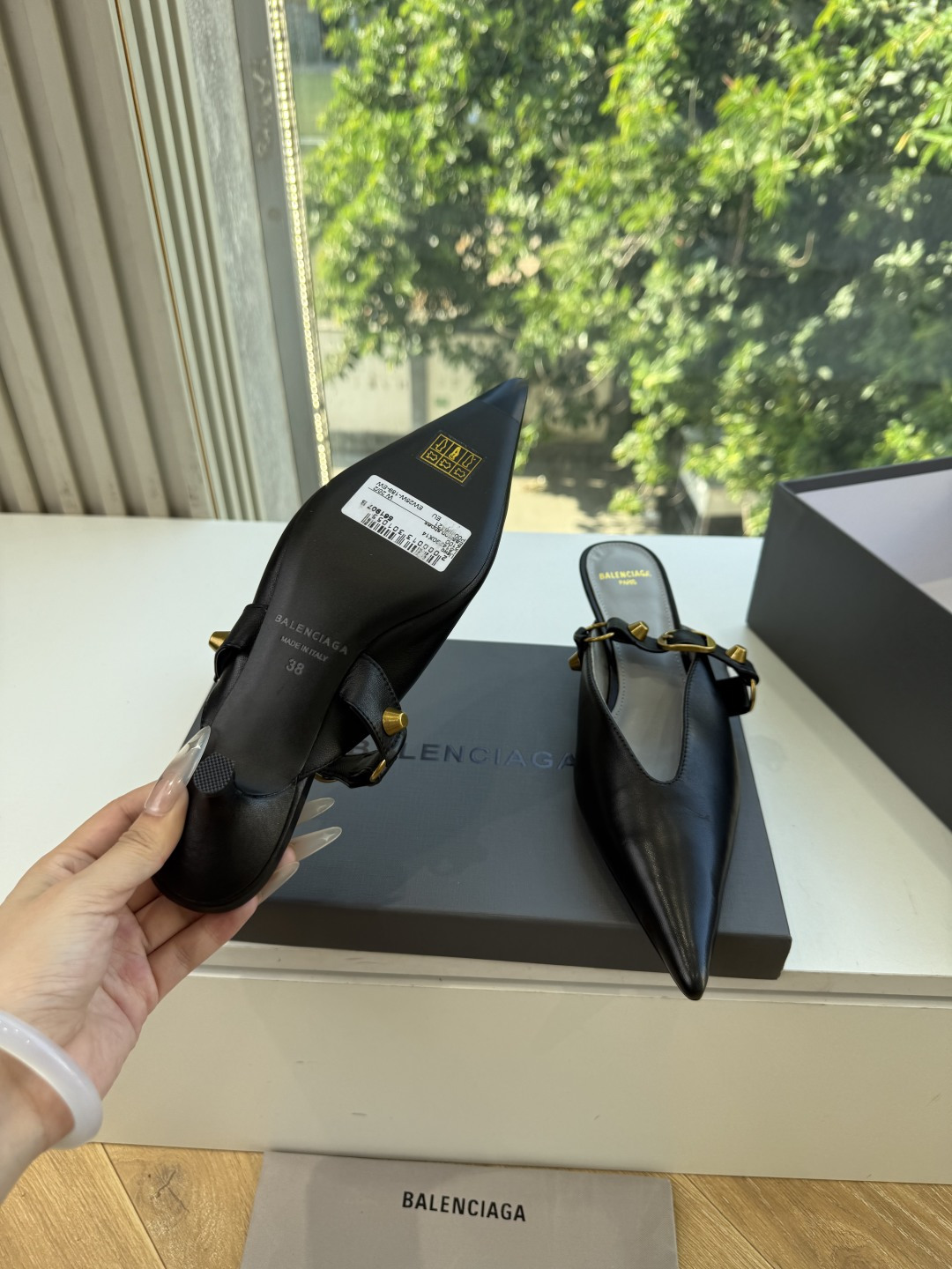 G289所见即所得Balenciag巴黎世家芭蕾高跟单鞋舞鞋巴黎世家非常经典的设计，高跟鞋非常性感，搭配狂野自我！不羁风