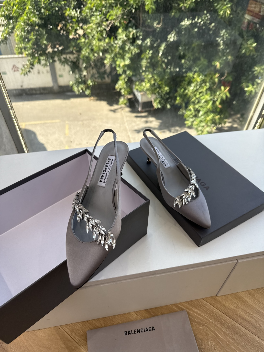 G289所见即所得Balenciag巴黎世家芭蕾高跟单鞋舞鞋巴黎世家非常经典的设计,高跟鞋非常性感,搭配狂野自我!不羁风 G289所见即所得Balenciag巴黎世家芭蕾高跟单鞋舞鞋巴黎世家非常经典的设计,高跟鞋非常性感,搭配狂野自我!不羁风