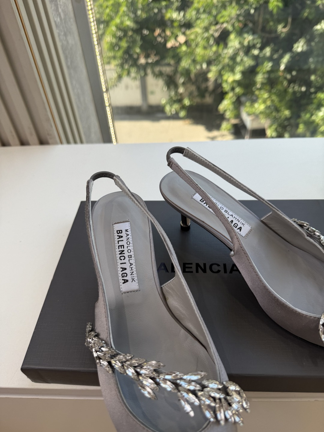 G289所见即所得Balenciag巴黎世家芭蕾高跟单鞋舞鞋巴黎世家非常经典的设计,高跟鞋非常性感,搭配狂野自我!不羁风 G289所见即所得Balenciag巴黎世家芭蕾高跟单鞋舞鞋巴黎世家非常经典的设计,高跟鞋非常性感,搭配狂野自我!不羁风